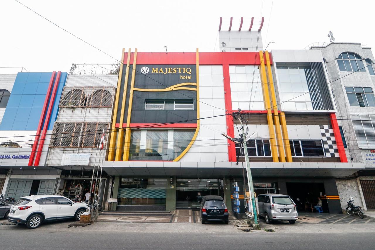 Reddoorz Plus Near Pasar Wisata プカンバル エクステリア 写真