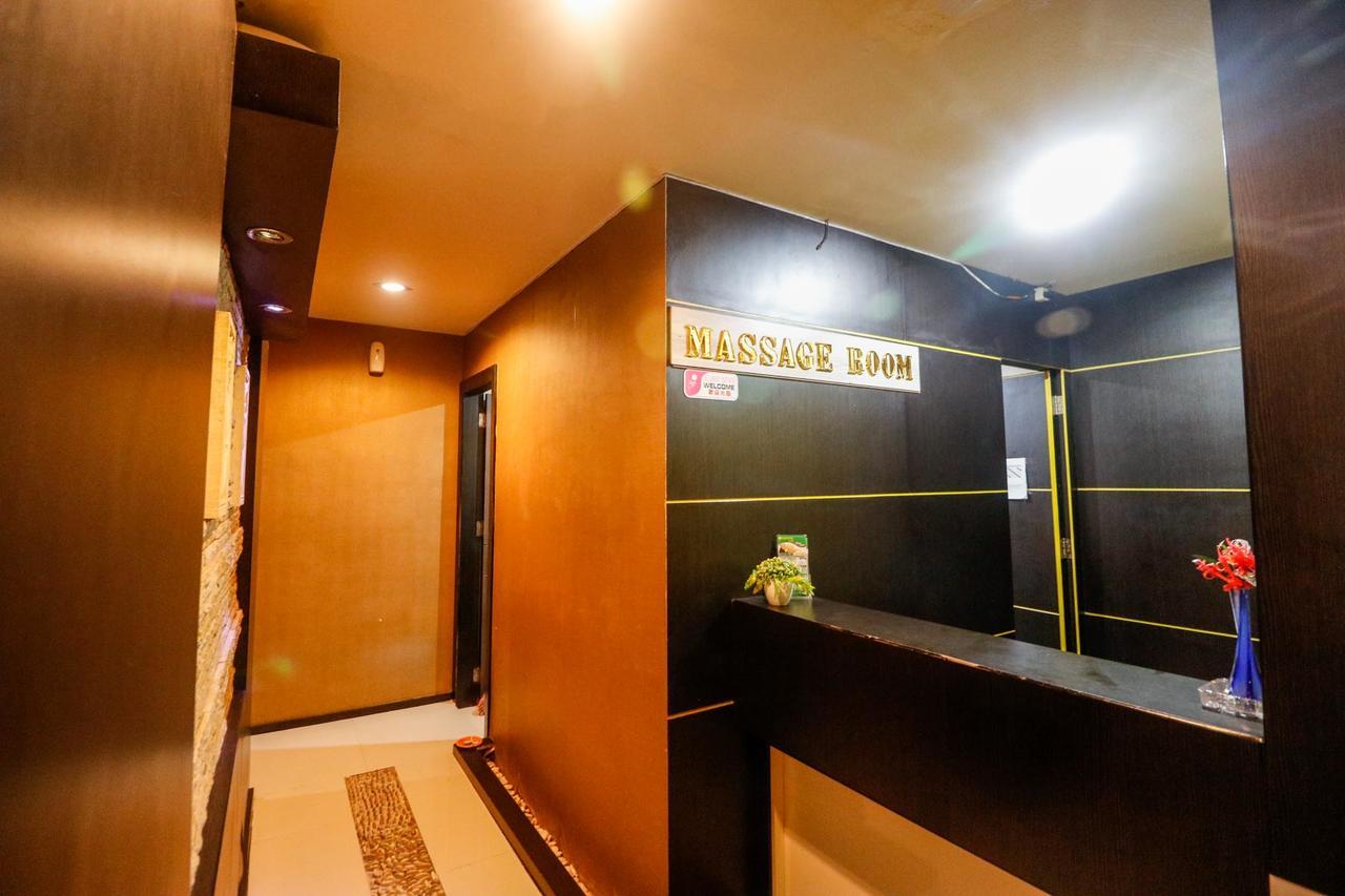 Reddoorz Plus Near Pasar Wisata プカンバル エクステリア 写真