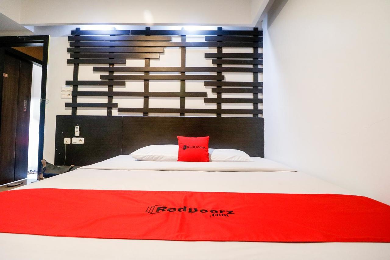 Reddoorz Plus Near Pasar Wisata プカンバル エクステリア 写真